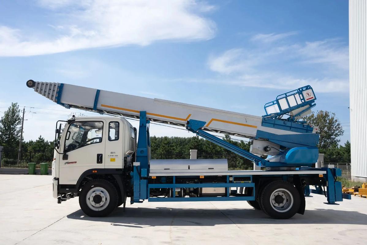 磐安县云梯上料车租赁费用